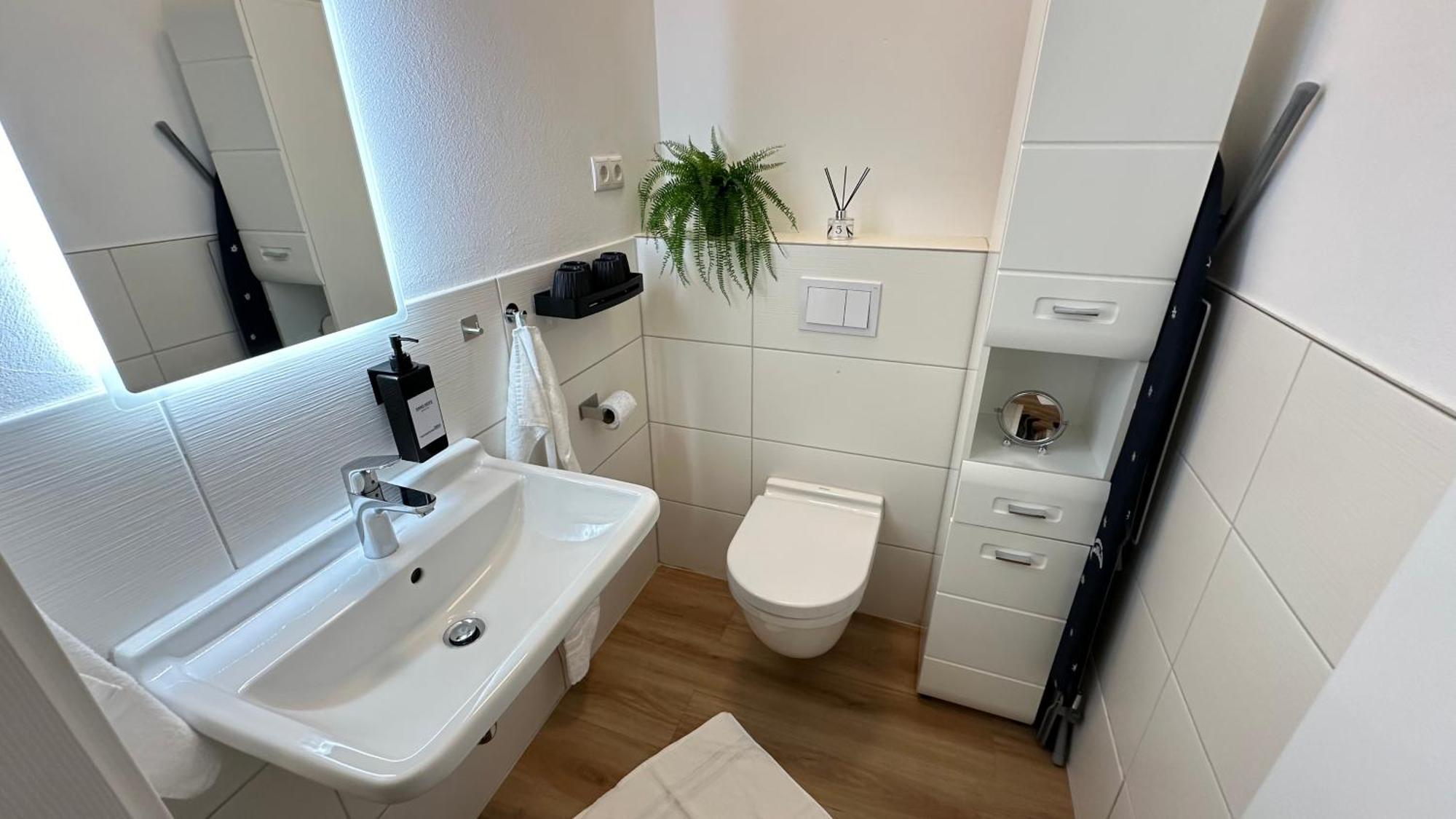 Das Loft - Sauna - 4 Schlafzimmer - 2 Baeder - Stadtmitte - 2 Parkplaetze Шпайер Екстериор снимка